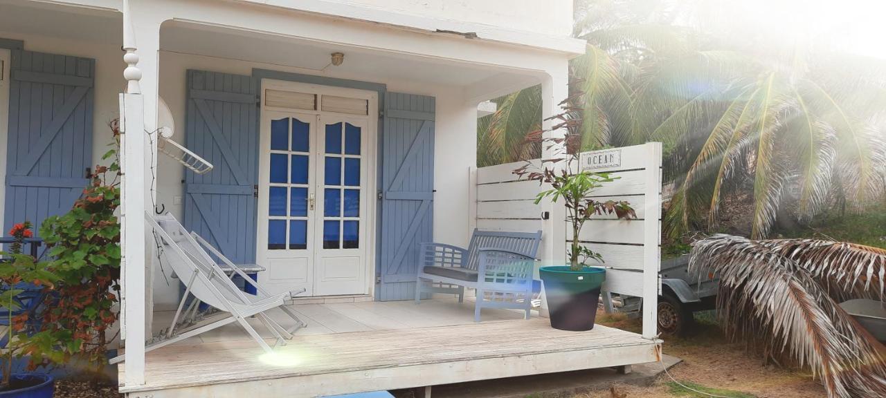 Sur L'Anse Villa Terre-De-Haut Exteriör bild